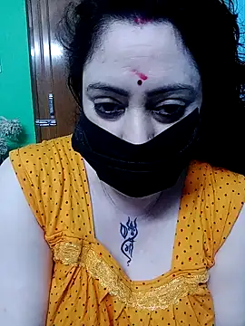 Snapshot of Raja_Ranii chatting on February 9, 2025, 5:43 pm Raja Ranii online show from February 9, 2025, 5:43 pm