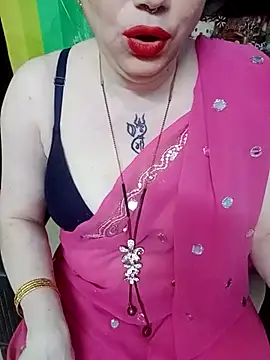 Snapshot of Raja_Ranii chatting on February 18, 2025, 11:55 am Raja Ranii online show from February 18, 2025, 11:55 am