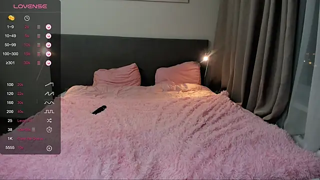 jesssicamooon online show from November 21, 2025, 8:29 pm