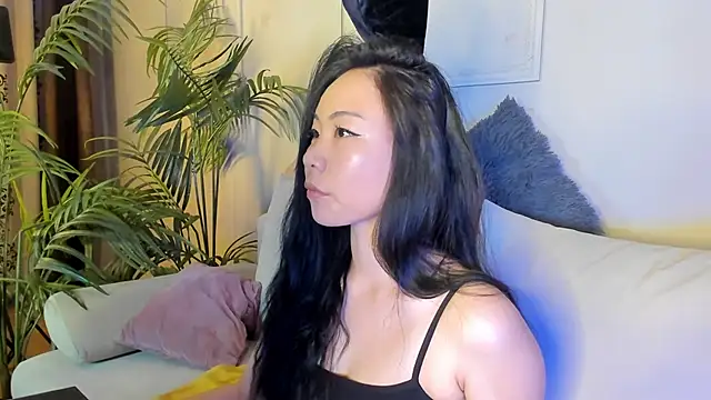 Snapshot of Inari_Okami_ chatting on December 14, 2024, 4:09 pm Inari Okami  online show from December 14, 2024, 4:09 pm