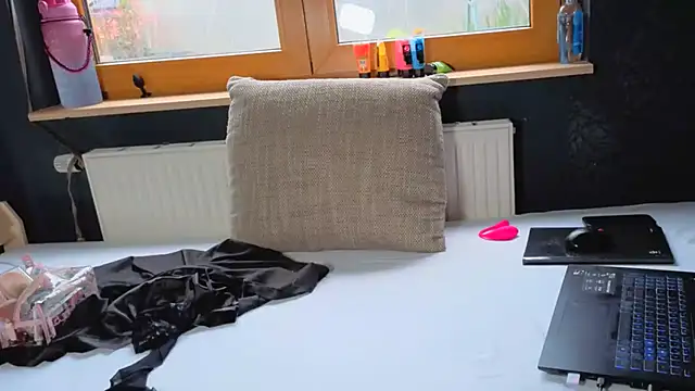 SherryOutdoor1 online show from October 24, 2025, 7:38 am