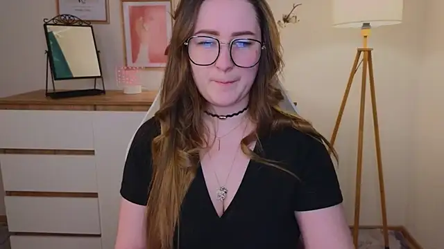 Emma B1uem online show from December 6, 2024, 9:57 pm