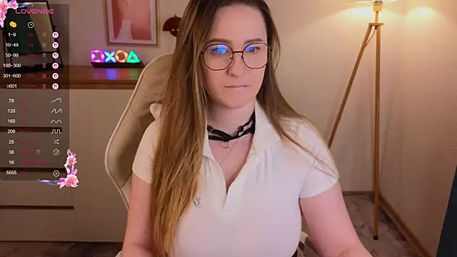 Emma B1uem online show from September 23, 2025, 9:18 pm