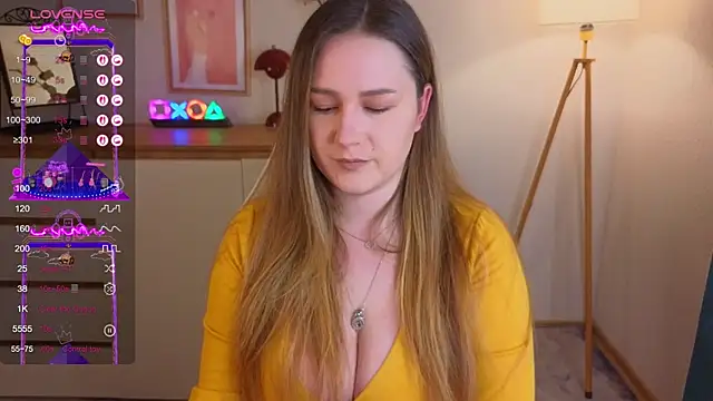 Emma B1uem online show from September 25, 2025, 8:34 pm