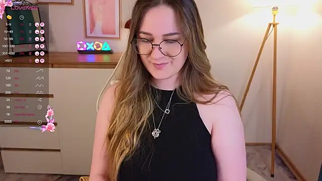 Emma B1uem online show from October 14, 2025, 10:21 pm
