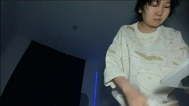 Snapshot of himeros_goddess chatting on December 8, 2024, 2:41 pm himeros goddess online show from December 8, 2024, 2:41 pm