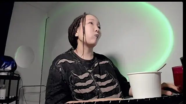 Snapshot of himeros_goddess chatting on January 24, 2025, 7:19 am himeros goddess online show from January 24, 2025, 7:19 am