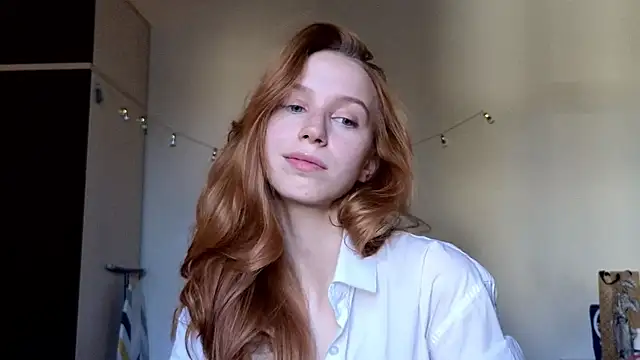 Snapshot of Mary_Av chatting on September 14, 2025, 5:17 am Mary Av online show from September 14, 2025, 5:17 am