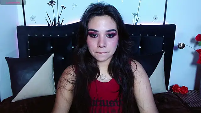 Lune Claire online show from April 15, 2026, 2:40 am