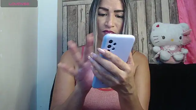 rosa pretty online show from October 18, 2025, 8:59 am