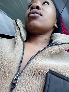 Snapshot of CocoSexyBabe chatting on February 18, 2025, 5:09 am CocoSexyBabe online show from February 18, 2025, 5:09 am