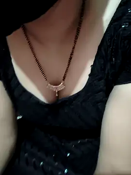 kaveerpooja947 online show from December 14, 2025, 3:50 pm