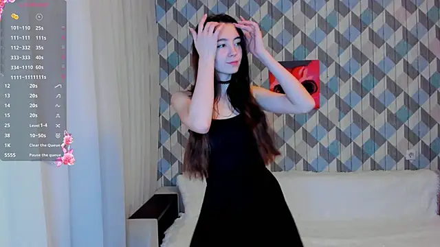 EvaBradley online show from December 22, 2024, 3:55 pm