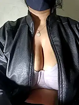 Snapshot of Anamika_Kapoor chatting on February 3, 2025, 11:58 pm Anamika Kapoor online show from February 3, 2025, 11:58 pm