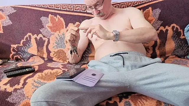 Snapshot of loverboyxxx69 chatting on May 2, 2026, 9:14 am loverboyxxx69 online show from May 2, 2026, 9:14 am