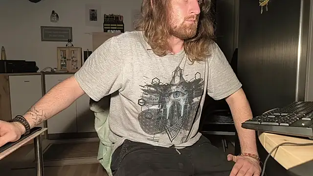 Snapshot of DrownMentallyyy chatting on October 9, 2025, 11:36 pm DrownMentallyyy online show from October 9, 2025, 11:36 pm