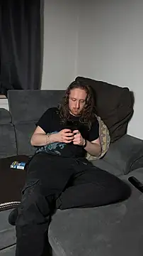 DrownMentallyyy online show from April 5, 2026, 7:55 pm