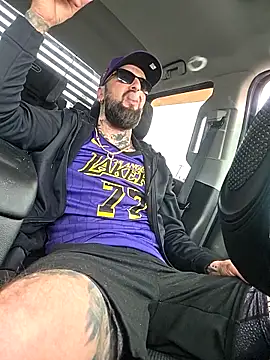 Beardedtattood online show from November 6, 2025, 2:51 pm