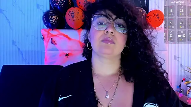 Reginavegaa online show from October 30, 2025, 11:44 am