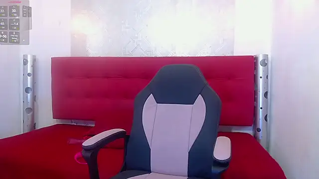 zhamira 21 online show from February 19, 2025, 7:48 pm