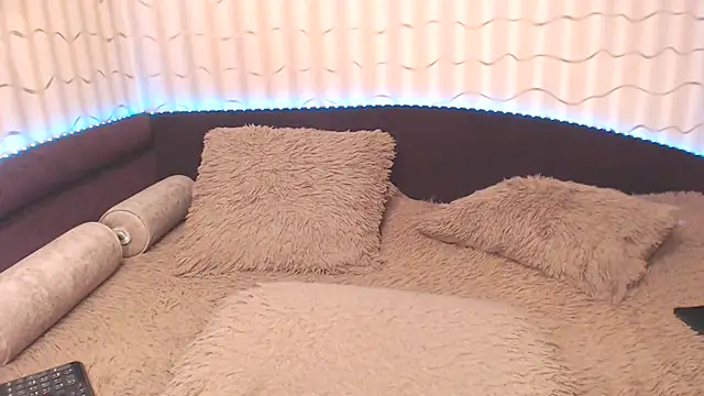 BustyKatty online show from February 9, 2025, 1:03 pm