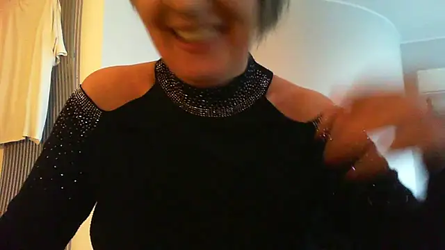   Angel78   online show from October 18, 2025, 1:12 pm