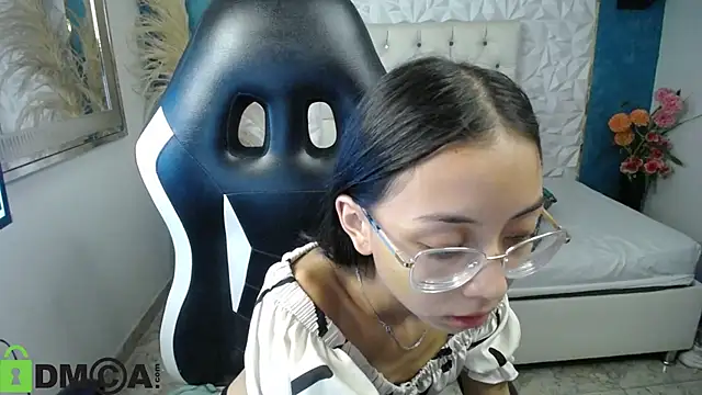 NathaliaSweet 11 online show from March 15, 2025, 5:04 pm