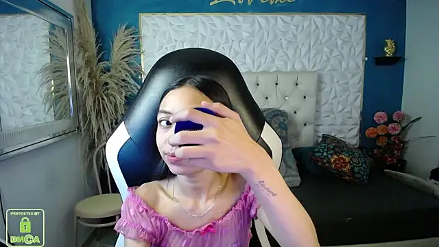 NathaliaSweet 11 online show from February 5, 2026, 1:49 pm