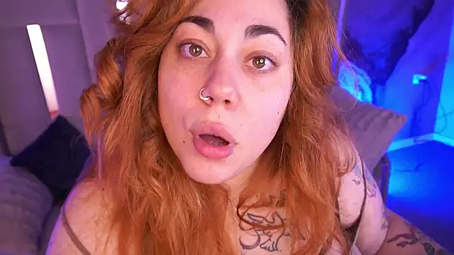 Kittywakee online show from December 14, 2025, 10:47 pm