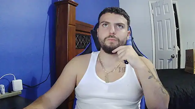 Snapshot of MasterKvn chatting on February 12, 2025, 8:38 am MasterKvn online show from February 12, 2025, 8:38 am