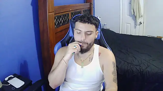 Snapshot of MasterKvn chatting on March 12, 2025, 10:05 am MasterKvn online show from March 12, 2025, 10:05 am