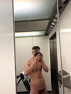 Snapshot of romanhrdcore chatting on September 11, 2025, 1:28 am romanhrdcore online show from September 11, 2025, 1:28 am