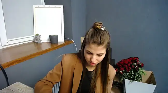 felicity gold online show from February 24, 2025, 10:37 am