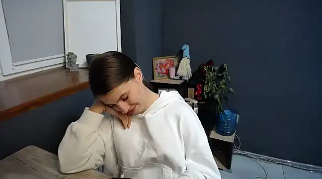 felicity gold online show from March 5, 2025, 10:22 am