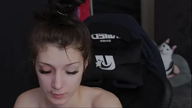 Kathleen Meow online show from December 8, 2024, 9:13 am