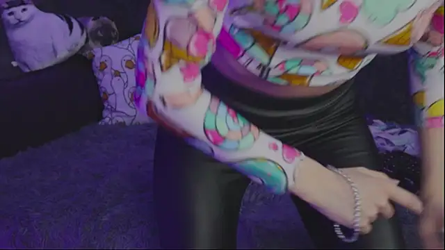 Kathleen Meow online show from February 14, 2025, 6:29 pm