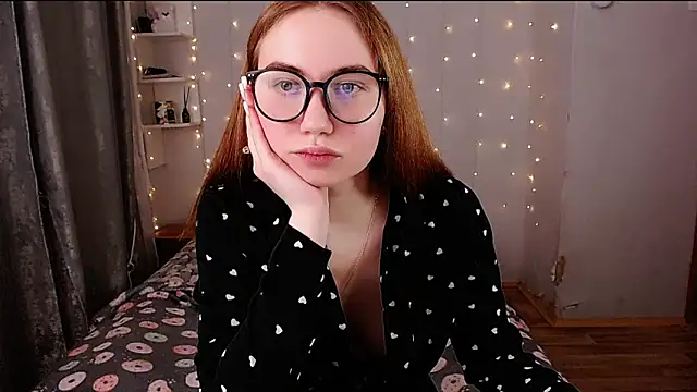 Snapshot of Miya_Mark chatting on December 4, 2024, 6:06 pm Miya Mark online show from December 4, 2024, 6:06 pm