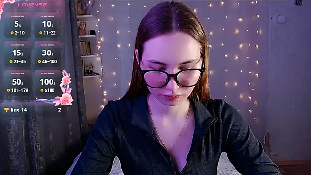 Snapshot of Miya_Mark chatting on March 4, 2025, 2:32 pm Miya Mark online show from March 4, 2025, 2:32 pm