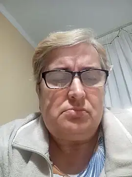 Snapshot of Sonya5156 chatting on January 8, 2025, 4:00 pm Sonya5156 online show from January 8, 2025, 4:00 pm