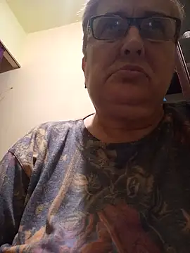 Snapshot of Sonya5156 chatting on February 12, 2025, 6:19 pm Sonya5156 online show from February 12, 2025, 6:19 pm