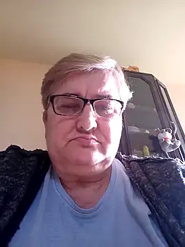 Snapshot of Sonya5156 chatting on March 10, 2025, 1:54 pm Sonya5156 online show from March 10, 2025, 1:54 pm