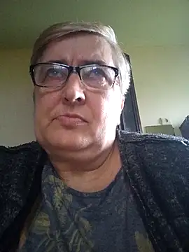 Snapshot of Sonya5156 chatting on March 13, 2025, 2:12 pm Sonya5156 online show from March 13, 2025, 2:12 pm