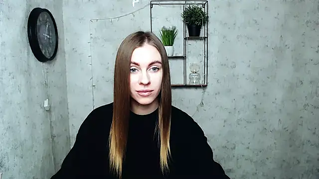 AlisaCatty  online show from December 3, 2024, 7:32 am