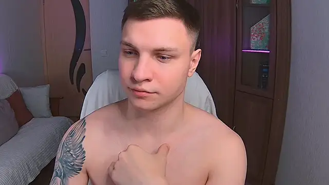 handsome guy01 online show from March 7, 2025, 4:24 am