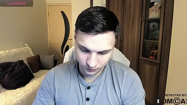 handsome guy01 online show from October 30, 2025, 6:30 pm