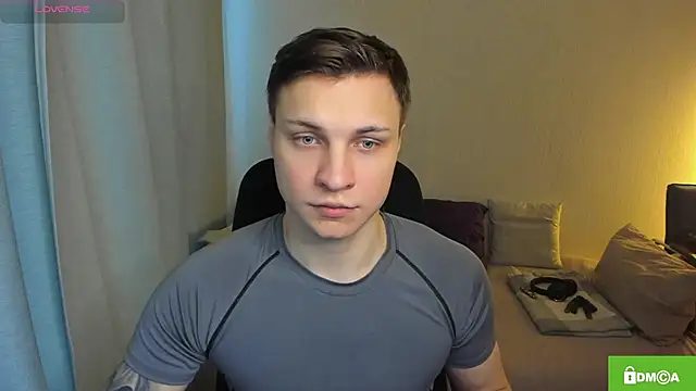 handsome guy01 online show from February 26, 2026, 10:14 am