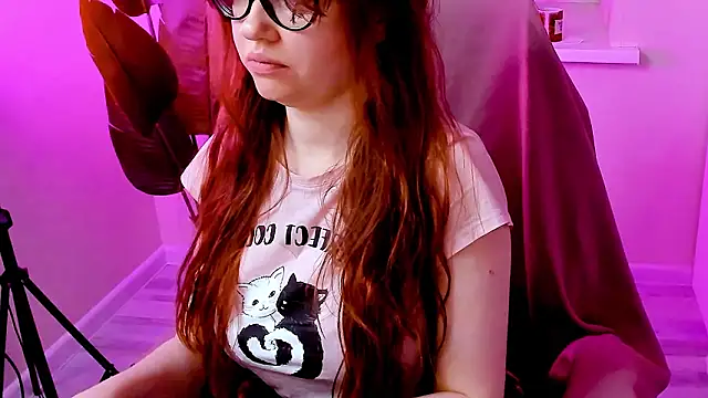 CarolGiggly online show from February 8, 2026, 11:52 pm