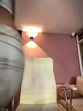 Praga Pink online show from October 12, 2025, 2:21 am