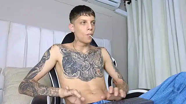 Snapshot of Adam_hard_ chatting on September 10, 2025, 7:25 pm Adam hard  online show from September 10, 2025, 7:25 pm