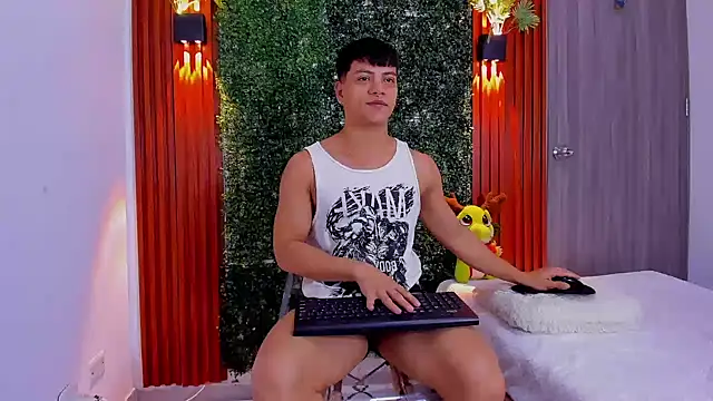 Snapshot of Valentino__X chatting on September 22, 2025, 11:23 am Valentino X online show from September 22, 2025, 11:23 am